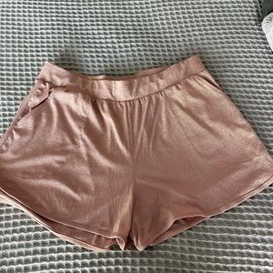 Nike Women’s Yoga Shorts 1X